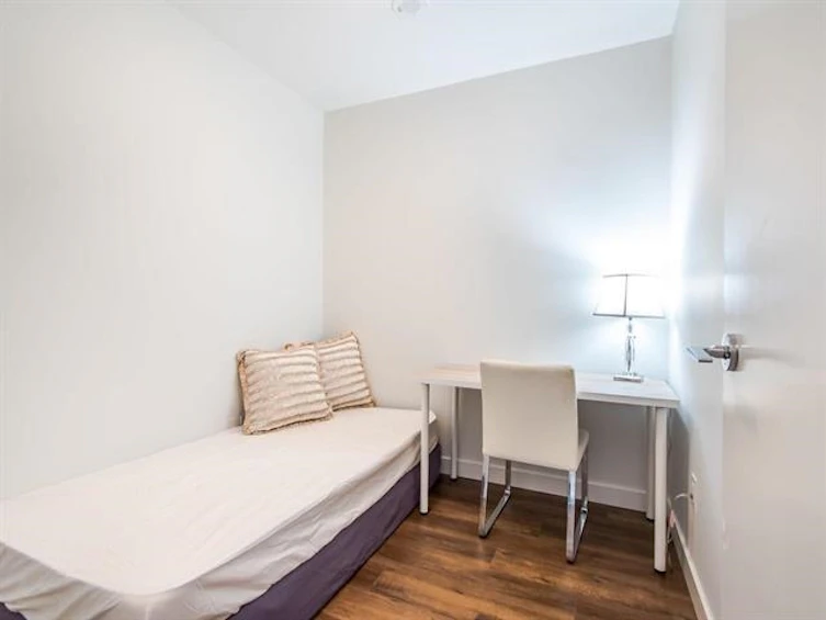 1901-13308 Central Avenue, Surrey, BC, V3T 0M4 - 10