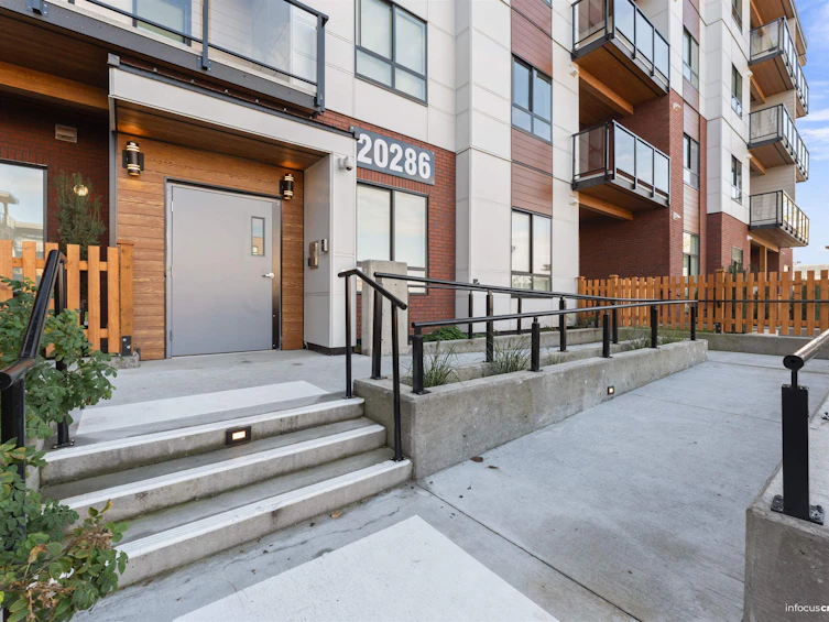 215-20286 72b Avenue, Langley, BC, V2Y 3X4 - 2