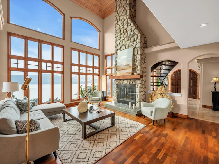 5051 Meadfeild Road, West Vancouver, BC, V7W 3G2 - 2