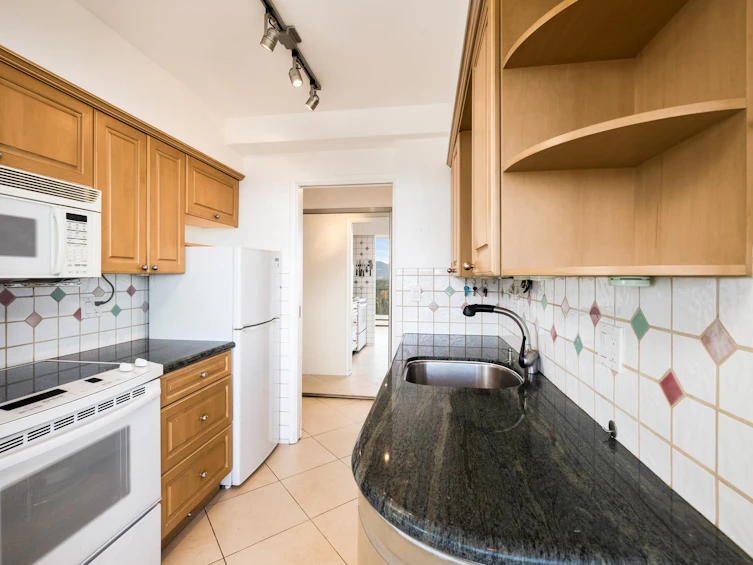 2304-2055 Pendrell Street, Vancouver, BC, V6G 1T9 - 6