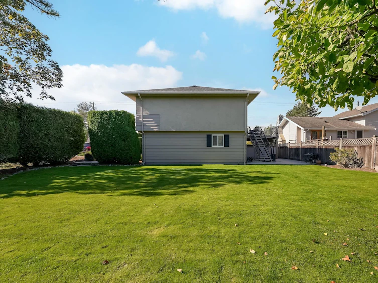 5723 49b Avenue, Delta, BC, V4K 1Z7 - 4