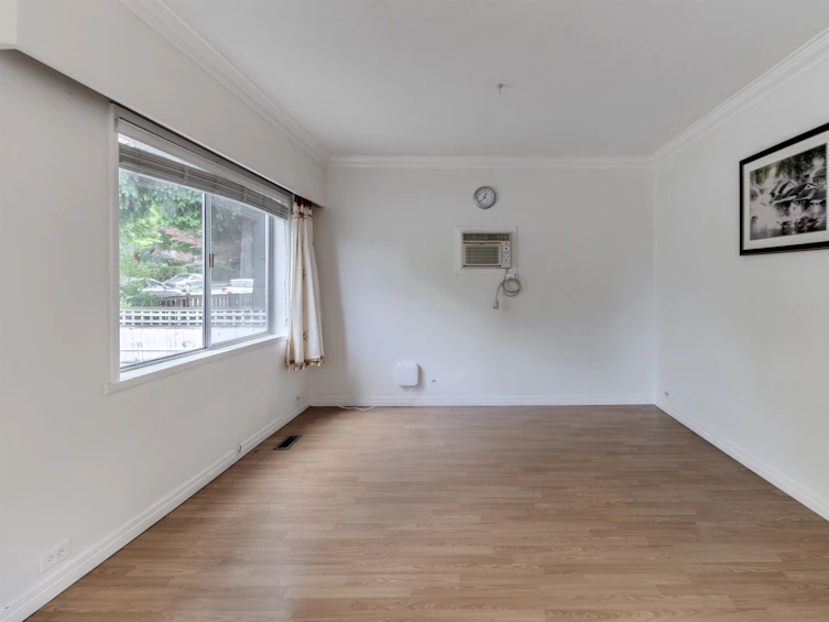 7270 17th Avenue, Burnaby, BC, V3N 1K9 - 4