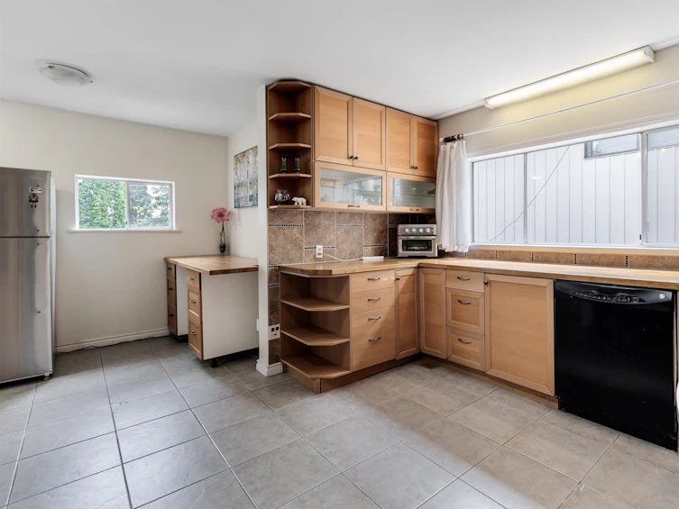 7270 17th Avenue, Burnaby, BC, V3N 1K9 - 14