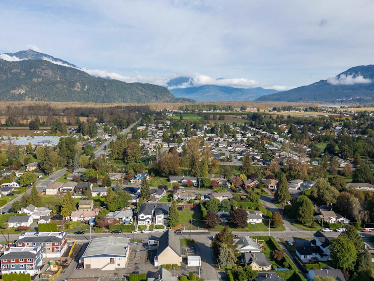 46033 Riverside Drive, Chilliwack, BC, V2P 3K7 - 4