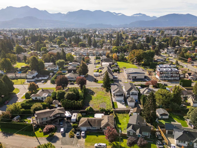 46033 Riverside Drive, Chilliwack, BC, V2P 3K7 - 5