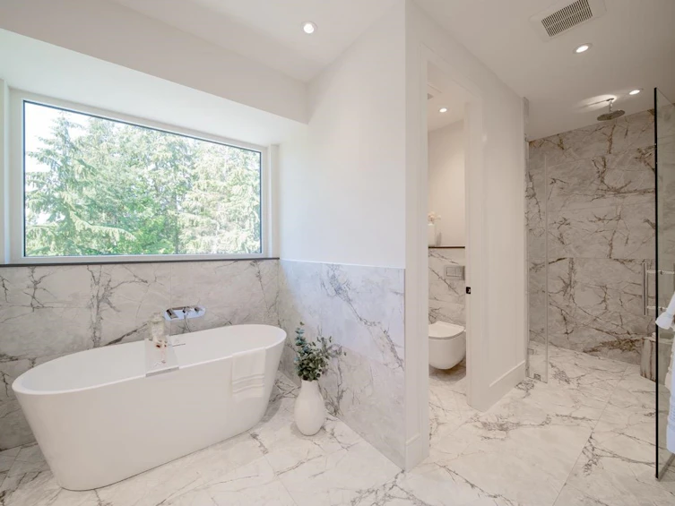 5188 Harbour View Road, Burnaby, BC, V5B 1C9 - 16
