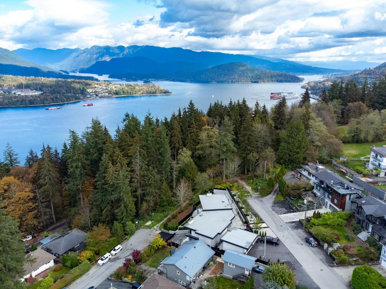 5188 Harbour View Road, Burnaby, BC, V5B 1C9 - 39