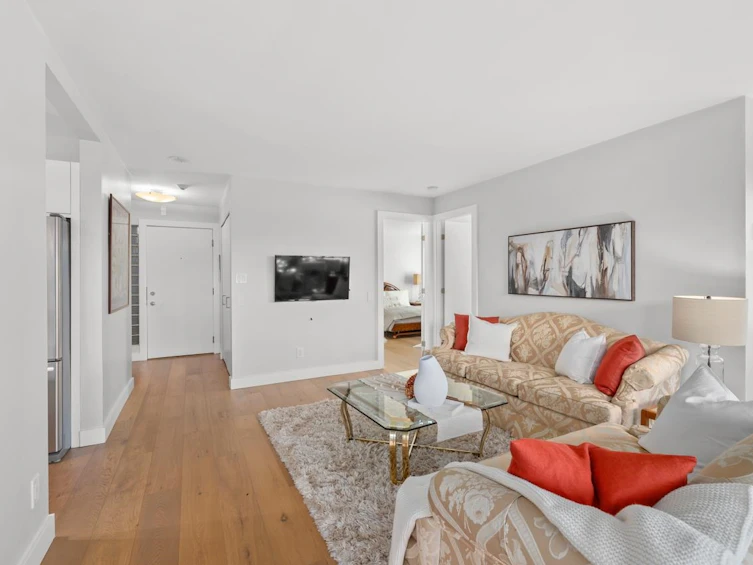 204-1555 Eastern Avenue, North Vancouver, BC, V7L 3G2 - 3