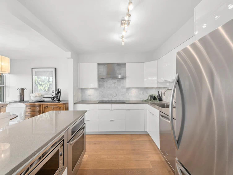 204-1555 Eastern Avenue, North Vancouver, BC, V7L 3G2 - 11