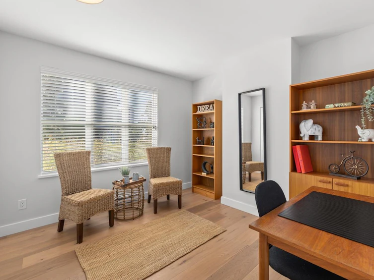 204-1555 Eastern Avenue, North Vancouver, BC, V7L 3G2 - 24
