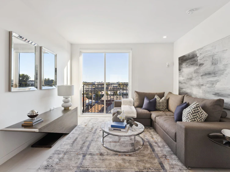 308-1120 E Georgia Street, Vancouver, BC, V6A 0K2 - 3