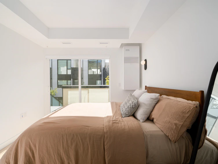 228-650 E 2nd Street, North Vancouver, BC, V7M 1E1 - 9