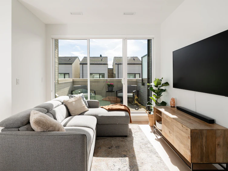 228-650 E 2nd Street, North Vancouver, BC, V7M 1E1 - 17