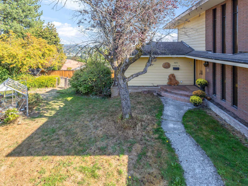 554 Richmond Street, New Westminster BC V3L 4C7