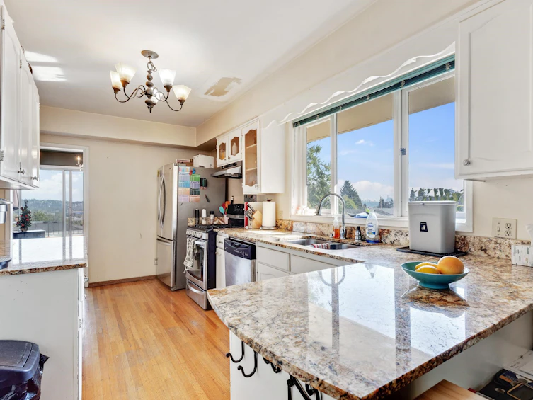 554 Richmond Street, New Westminster, BC, V3L 2Y3 - 5