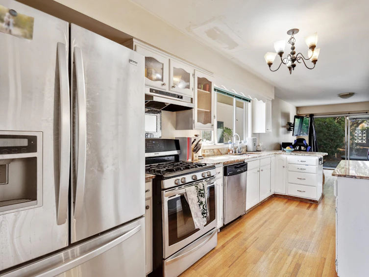 554 Richmond Street, New Westminster, BC, V3L 2Y3 - 6