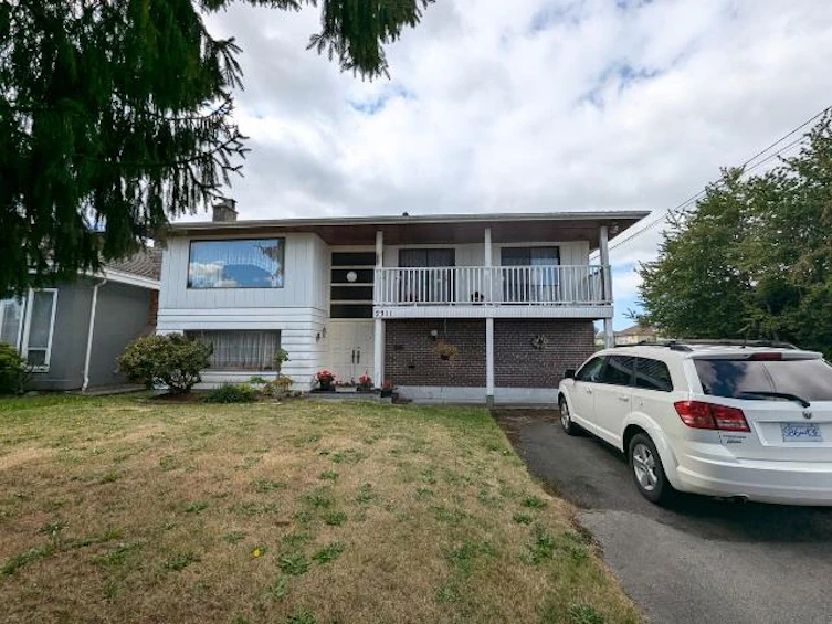 2311 Mclennan Avenue, Richmond, BC, V6X 2N6 - 3