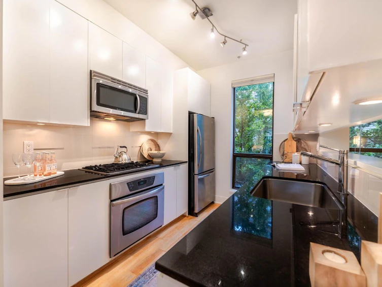 3655 Commercial Street, Vancouver, BC, V5N 4G1 - 14