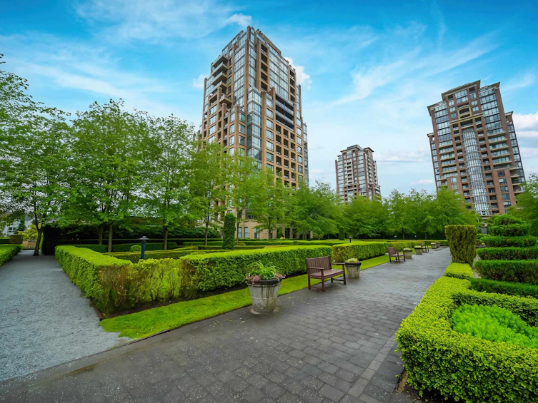 2101-7368 Sandborne Avenue, Burnaby, BC, V3N 5C5 - 6