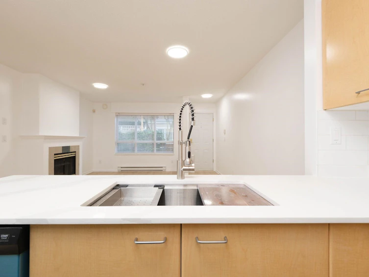 15-6577 Southoaks Crescent, Burnaby, BC, V5E 4J9 - 11