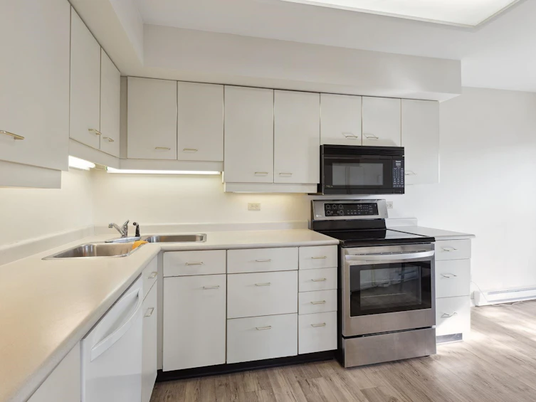 101-2412 Haywood Avenue, West Vancouver, BC, V7V 1Y1 - 14