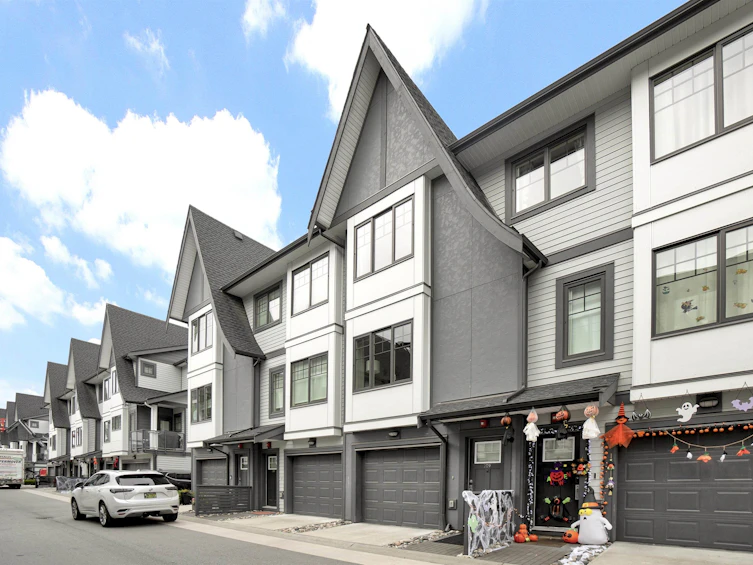 209-19451 Sutton Avenue, Pitt Meadows, BC, V3Y 0G6 - 2