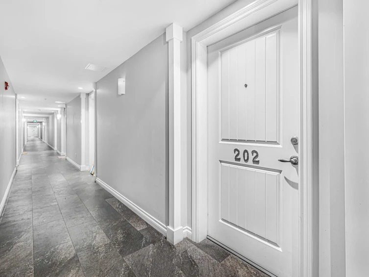 202-5650 201a Street, Langley, BC, V3A 0B3 - 7