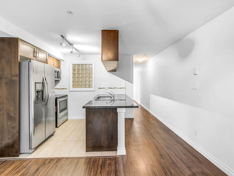 202-5650 201a Street, Langley, BC, V3A 0B3 - 10