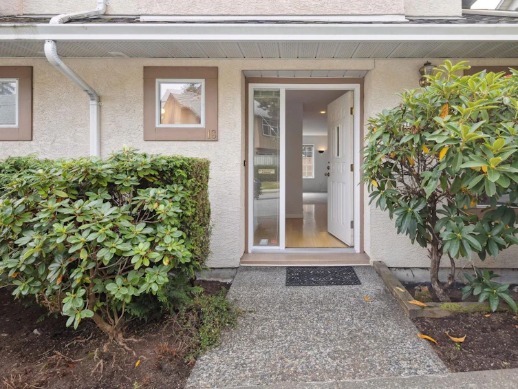 18-901 West 17th Street, North Vancouver, BC, V7P 1V8 - 2