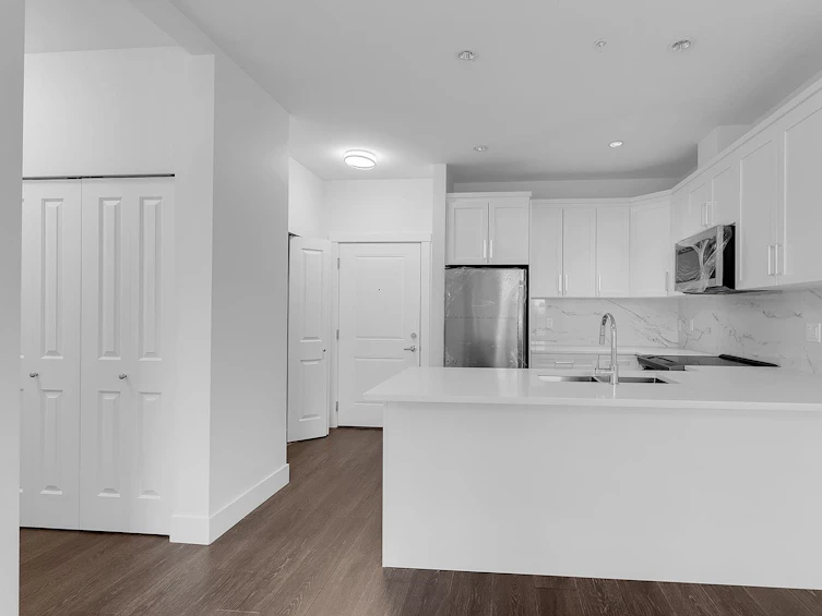 505-9983 East Barnston, Surrey, BC, V4N 6T3 - 7