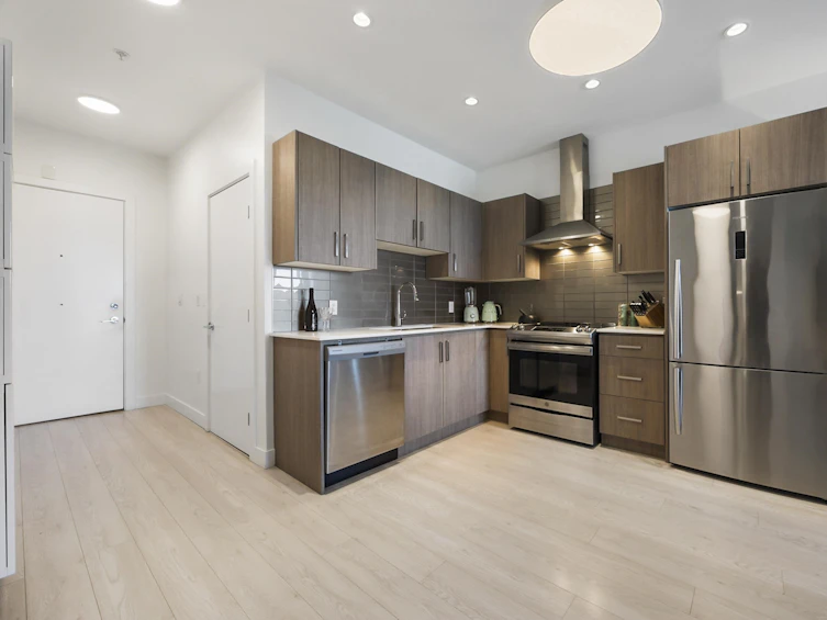 PH3-2889 East 1st Avenue, Vancouver, BC, V5K 4C9 - 3