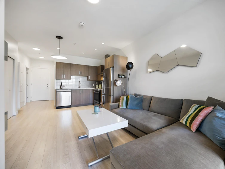 PH3-2889 East 1st Avenue, Vancouver, BC, V5K 4C9 - 10