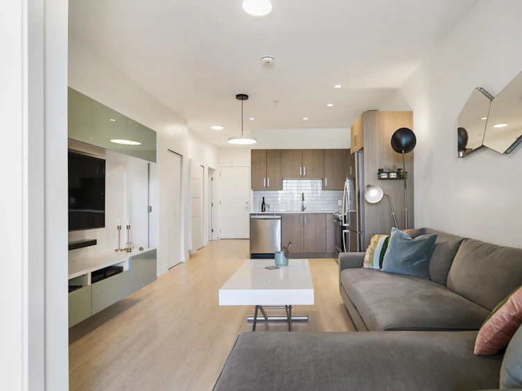 PH3-2889 East 1st Avenue, Vancouver, BC, V5K 4C9 - 11