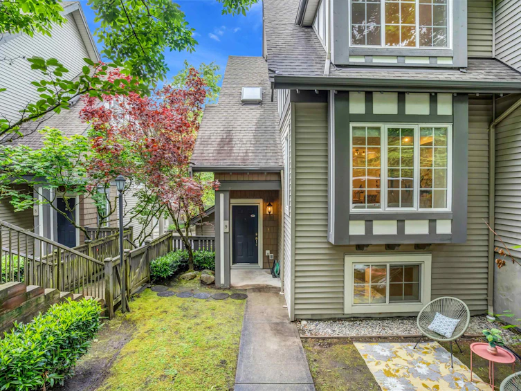 9-8533 Cumberland Place, Burnaby, BC, V3N 5C1 - 3