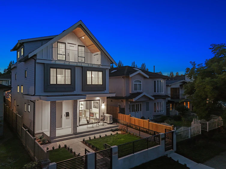 #1-3260 Graveley Street, Vancouver, BC, V5K 3K9 - 2