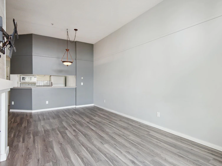 330-19528 Fraser Highway, Surrey, BC, V3S 8P4 - 6