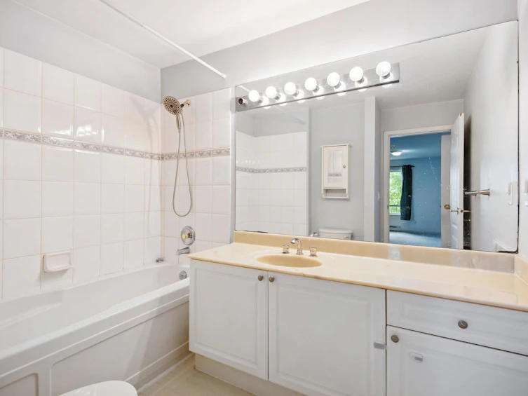330-19528 Fraser Highway, Surrey, BC, V3S 8P4 - 15