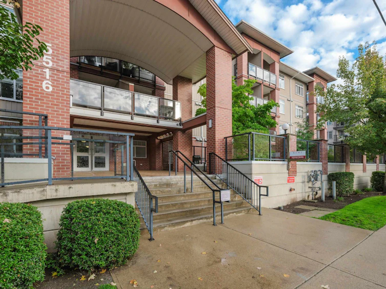 209-5516 198 Street, Langley, BC, V3A 0A6 - 2