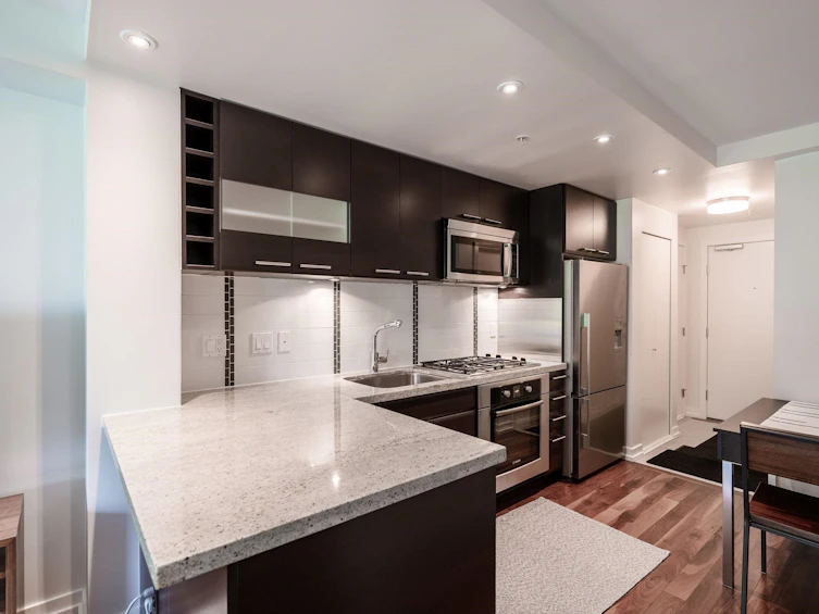 305-1690 W 8th Avenue, Vancouver, BC, V6J 0B1 - 5