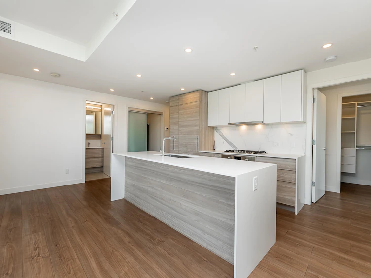 1402-595 Austin Avenue, Coquitlam, BC, V3K 0G7 - 6