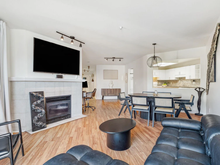 312-12155 191b Street, Pitt Meadows, BC, V3Y 2S2