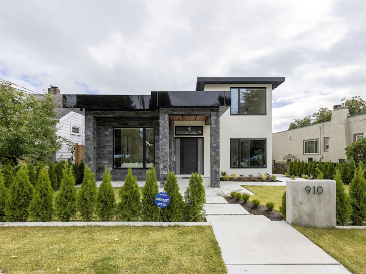 910 Dublin Street, New Westminster, BC, V3M 2Y6