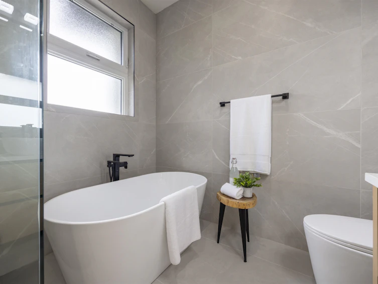 910 Dublin Street, New Westminster, BC, V3M 2Y6 - 24