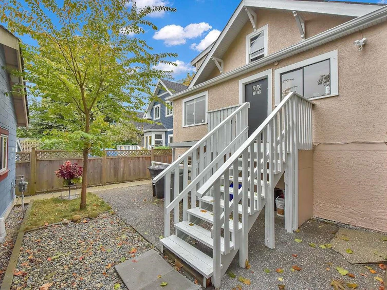 638 W 17th Avenue, Vancouver, BC, V5Z 1T8 - 2