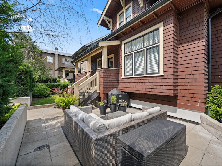404 Eighth Street, New Westminster, BC, V3M 0K1 - 4