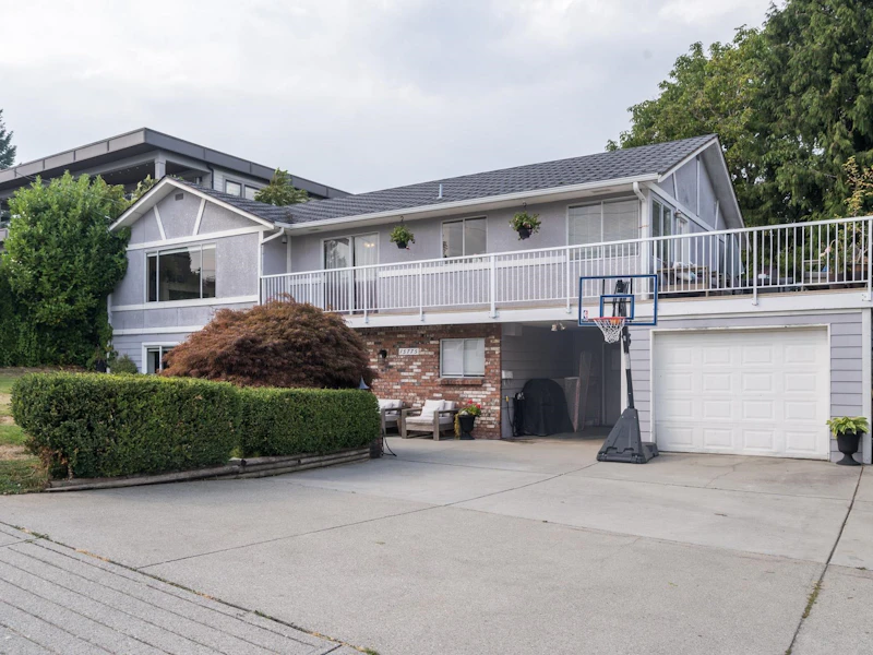 15775 Roper Avenue, Surrey BC V4B 2H2