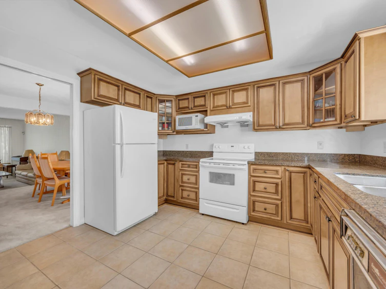 1921 155 Street, Surrey, BC, V4A 7M9 - 10