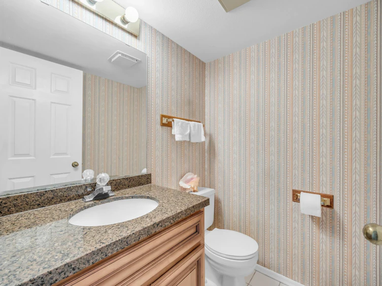 1921 155 Street, Surrey, BC, V4A 7M9 - 17