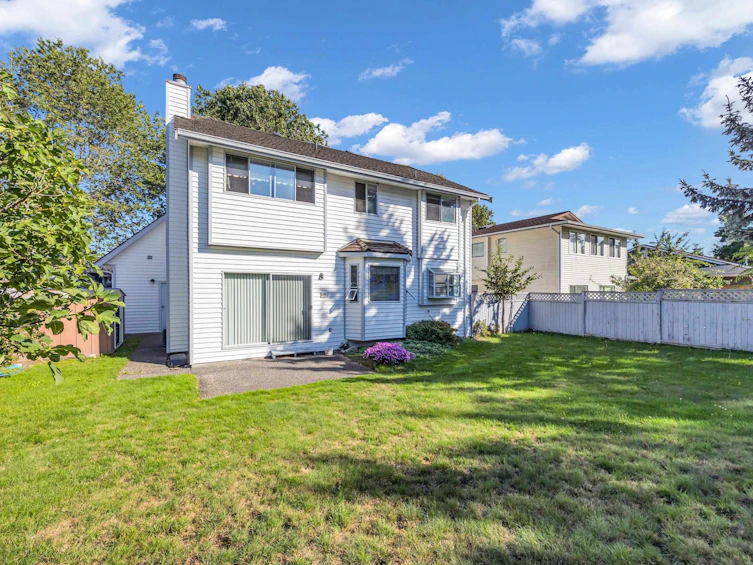 1921 155 Street, Surrey, BC, V4A 7M9 - 39