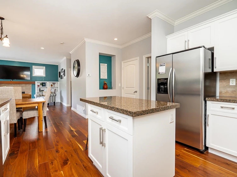 18079 70a Avenue, Surrey, BC, V3S 7C5 - 8